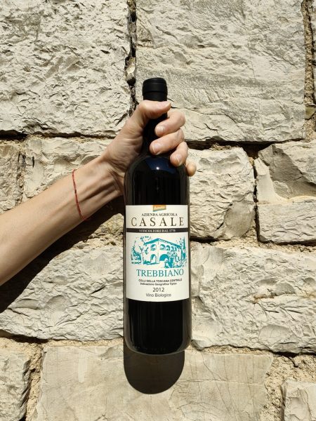Il Casale Trebbiano 2012 è un vino binco da uva trebbiano prodotto a Certaldo, molto strutturato e con una lunga macerazione sulle ucce