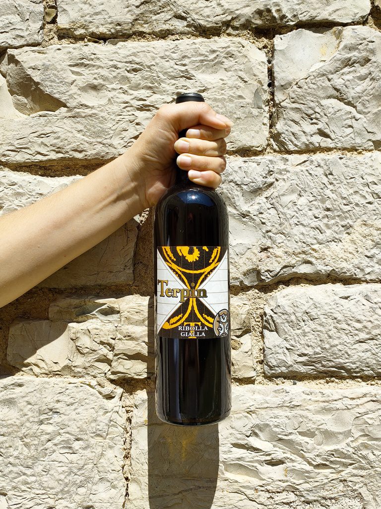 Ribolla Gialla 2018 di Franco Terpin è un vino minerale, salino e molto agrumato. Un vitigno che rappresenta in pieno la sua terra, il Friuli Venezia Giulia