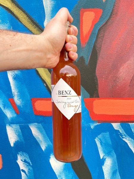 Il Souvignier Gris Orange Dr Benz del Baden nel Sud-Ovest della Germania è un succo di frutta gialla matura, con leggere note di arancia rossa. Una bomba!