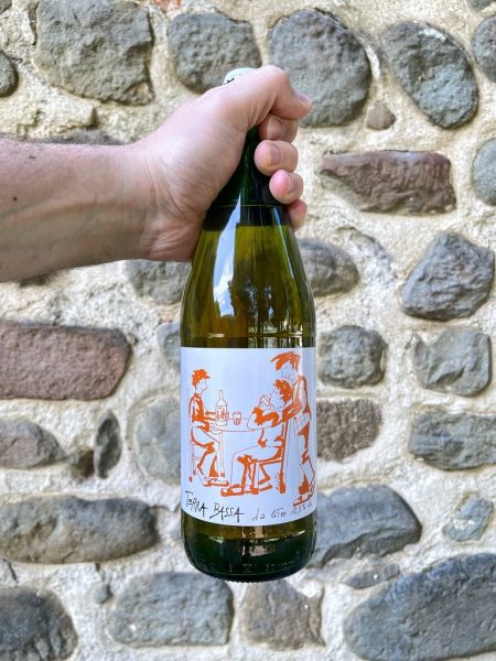 Terra Bassa da Litro Orto del Vicino è un esperimento ideato da Anna e Leonardo con Pinot Grigio, Malvasia e Trebbiano. In stile ossidativo! Wow che vino!