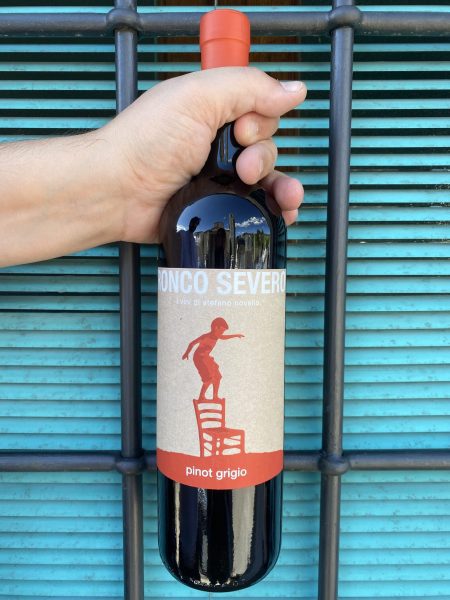 Pinot Grigio Ronco Severo è un vino che ti conquista in tutto! dal colore ramato nel calice ai profumi di scorza di arancia, mallo di noce, cognac! Immenso!