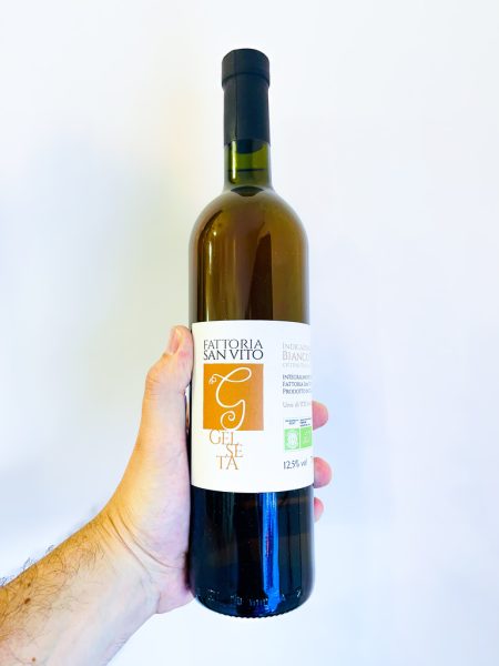 Scopri Gelseta di Fattoria San Vito: Trebbiano macerato 15 giorni a Calci, Pisa! Un orange wine toscano incredibile, fresco e limitatissimo.