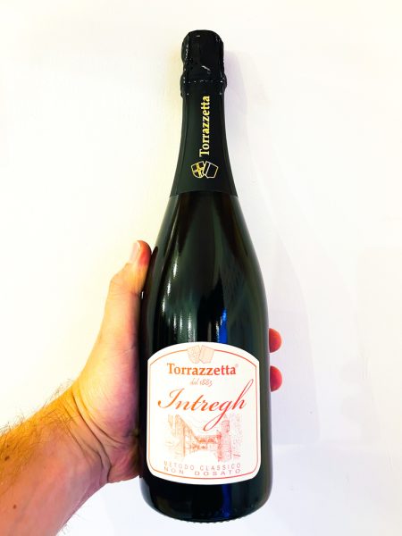 Intregh Metodo Classico - Torrazzetta &egrave; uno spumante incredibile, sapido e con l'inconfondibile tannino della Malvasia macerata! Per veri appassionati!