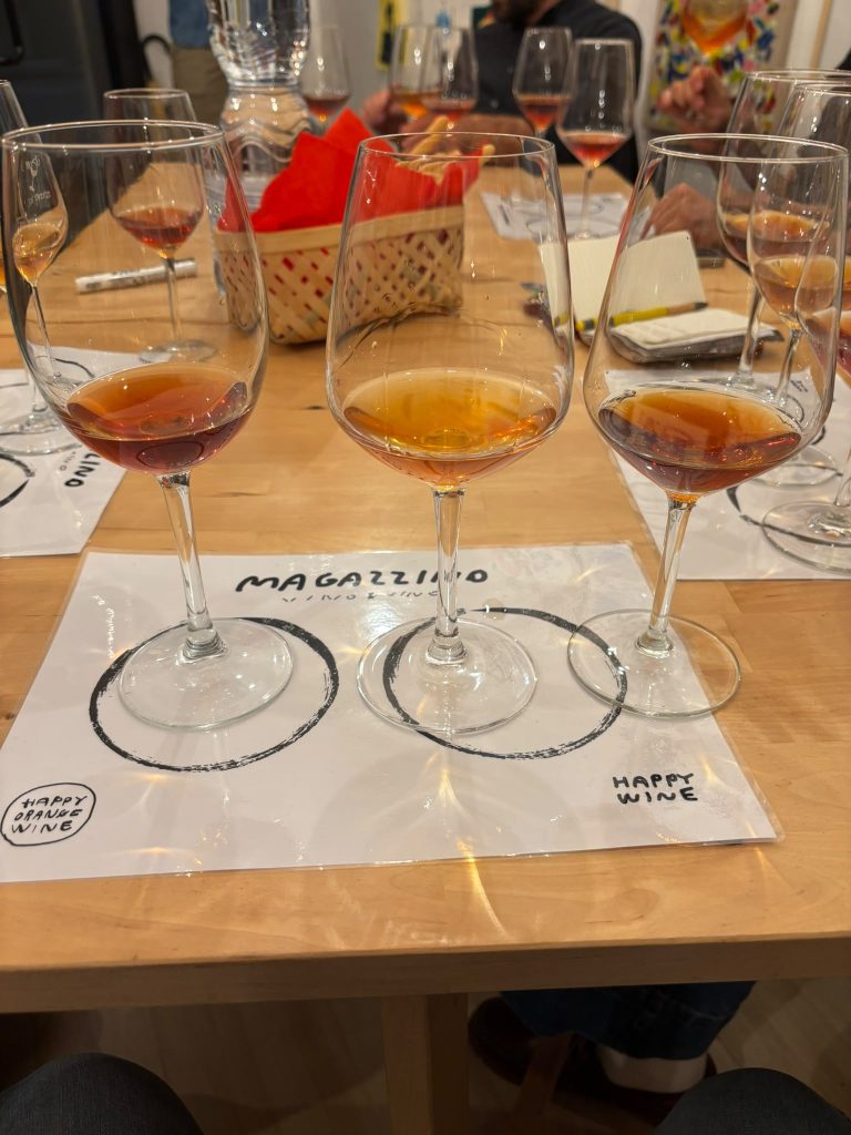 Tre calici di Ribolla Gialla a confronto: colore, aromi e intensità