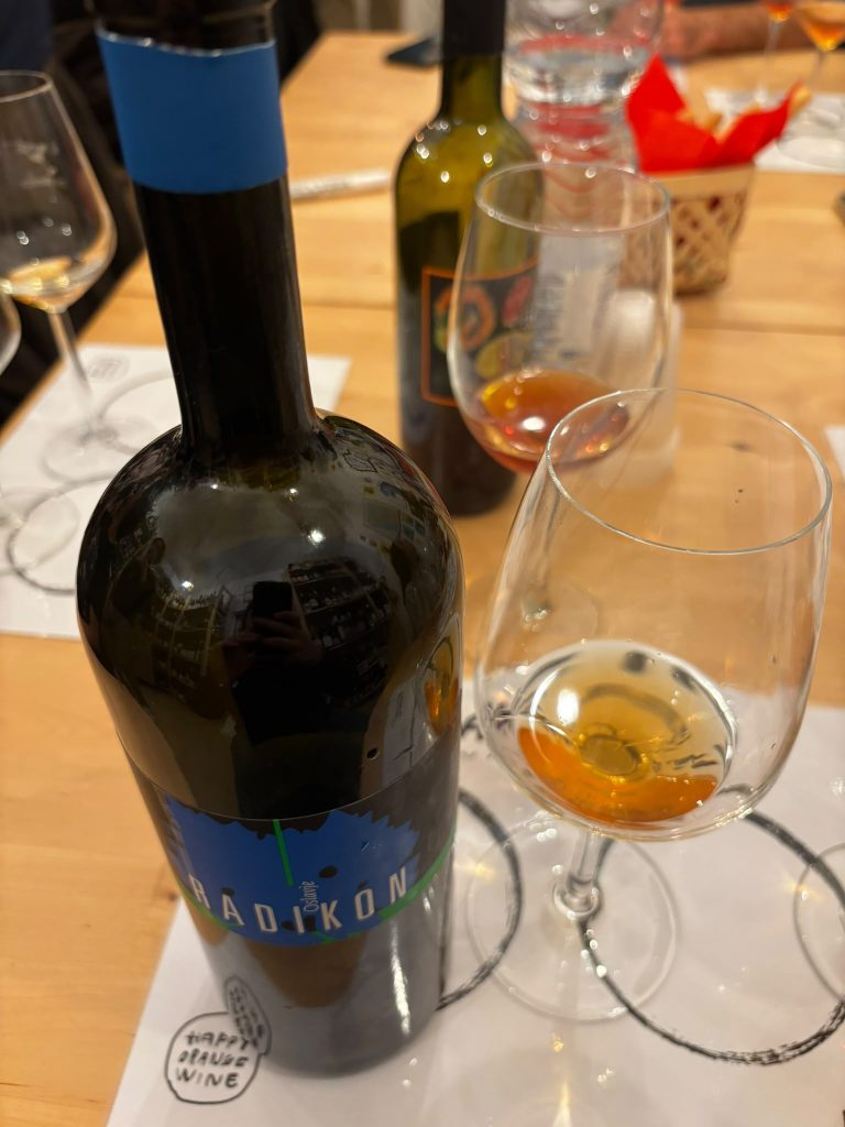 Radikon Oslavje 2015 e calice di orange wine
